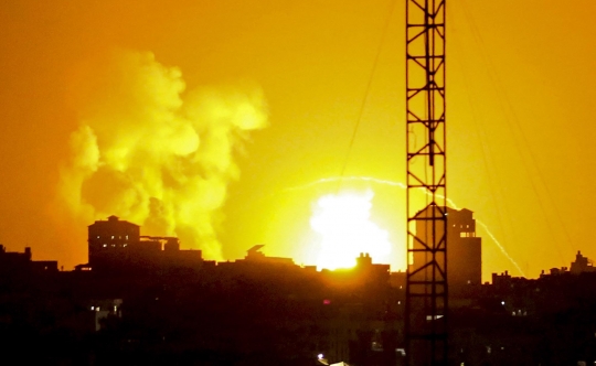 Israel Bombardir Jalur Gaza, Tewaskan 10 Orang dan Picu Serangan Balasan