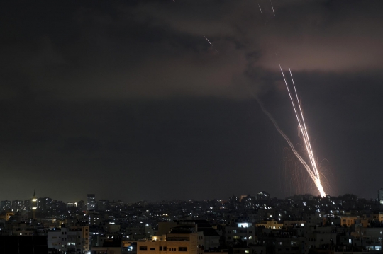 Israel Bombardir Jalur Gaza, Tewaskan 10 Orang dan Picu Serangan Balasan