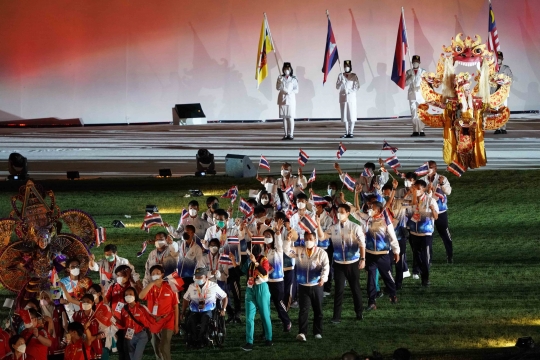 Kemeriahan Upacara Penutupan ASEAN Para Games 2022