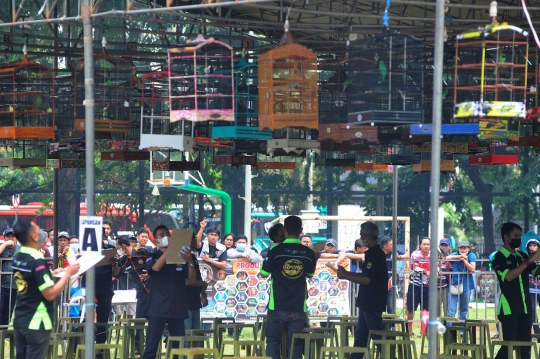 Lomba Kicau Burung Pra Piala Gubernur di Lapangan Banteng