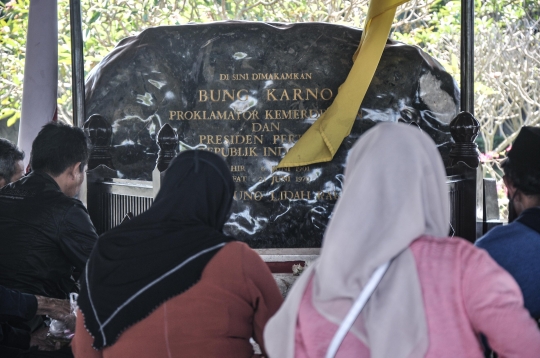 Berziarah ke Makam Bung Karno di Bulan Kemerdekaan