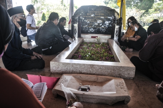 Berziarah ke Makam Bung Karno di Bulan Kemerdekaan