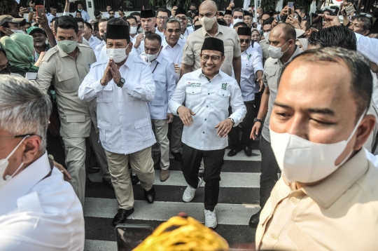 Kekompakan Prabowo dan Cak Imin Daftarkan Partai Ke KPU RI