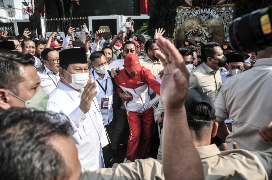 Kekompakan Prabowo dan Cak Imin Daftarkan Partai Ke KPU RI