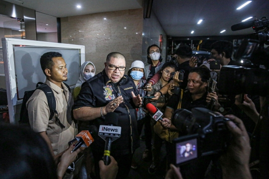 Ekspresi Razman Nasution usai Diperiksa Polisi Terkait Pencemaran Nama Hotman Paris