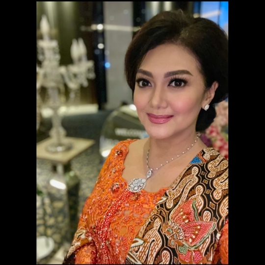 5 Potret Cantik Bella Saphira Kenakan Kebaya, Penampilannya Mencuri Perhatian