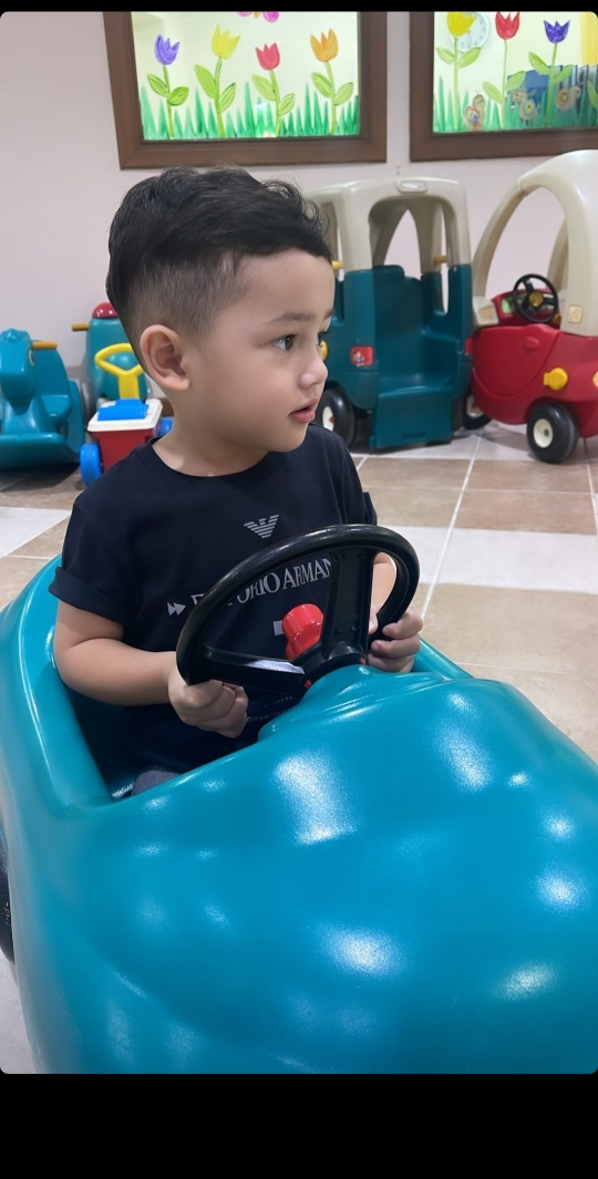 10 Potret Ganteng Saka Anak Ussy & Andhika dengan Rambut Baru, Netizen 'Handsome Boy'