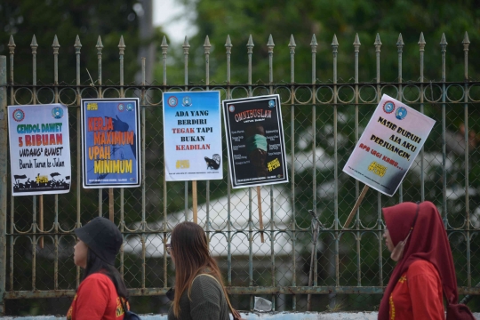 Aksi Sejuta Buruh Tuntut DPR Cabut UU Omnibus Law Cipta Kerja