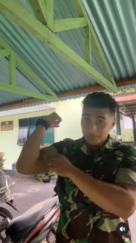 6 Potret Aprilio Manganang saat Kenakan Baju Dinas TNI, Makin Keren