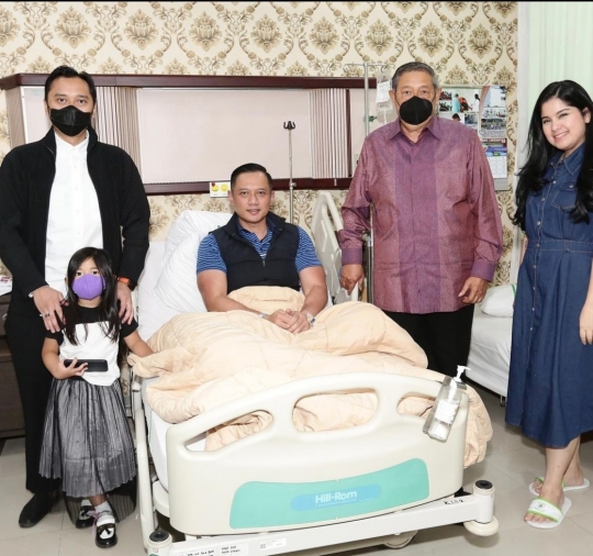 5 Potret Ulang Tahun AHY, Dirayakan di Rumah Sakit
