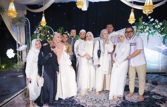 Cantik Banget, 6 Potret Sherel Thalib Istri Taqy Malik Tanpa Cadar Bikin Pangling