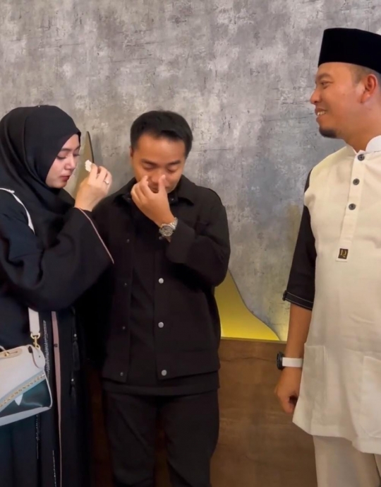 Cantik Banget, 6 Potret Sherel Thalib Istri Taqy Malik Tanpa Cadar Bikin Pangling