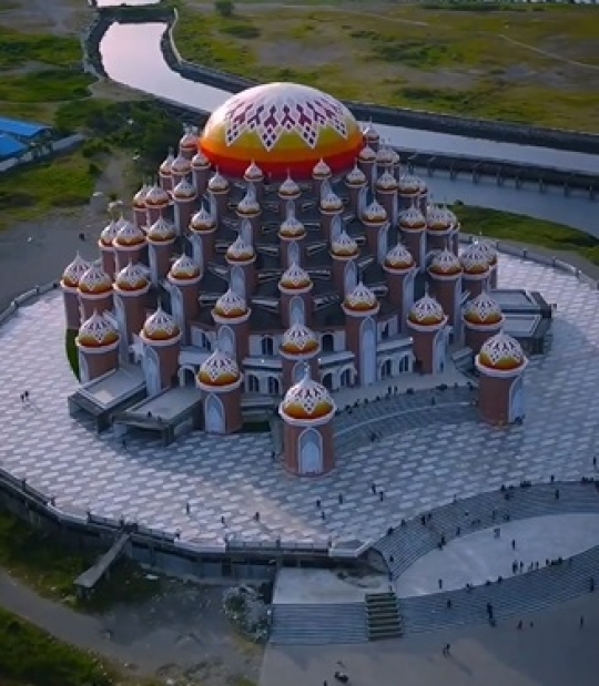 Potret Kemegahan Masjid 99 Kubah di Makassar, Rancangan Ridwan Kamil