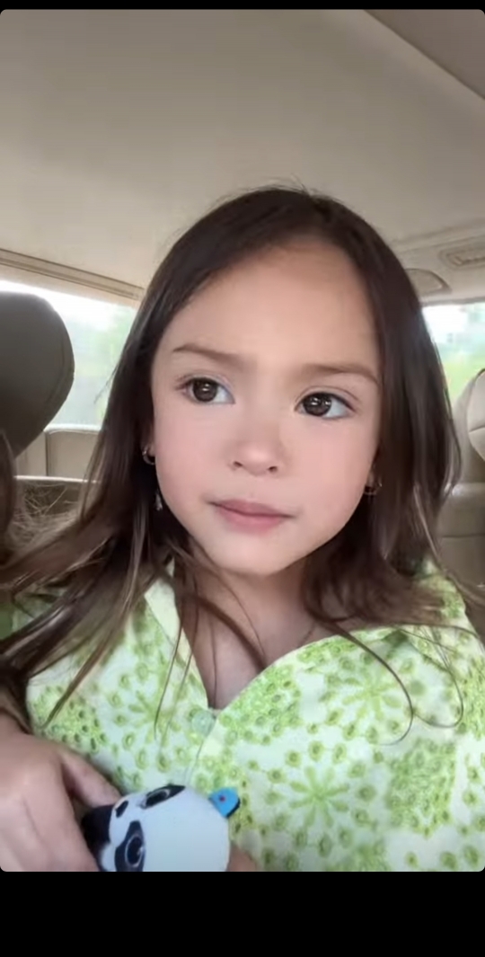 Cute! 5 Potret Terbaru Sophia Ayana Putri Yasmine Wildblood, Akan jadi Kakak