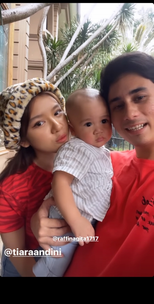 Intip Momen Alshad Ahmad dan Tiara Andini Bareng Rayyanza, Ekspresinya Bikin Gemas
