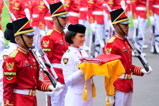 I Dewa Ayu, Sosok Cantik Pembawa Baki Bendera Pusaka di Istana Merdeka
