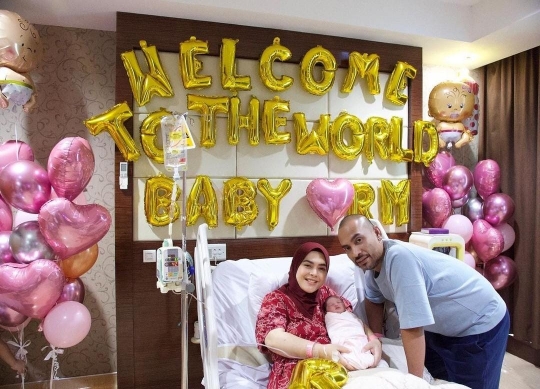 Aisyahrani Adik Syahrini Melahirkan Anak ke-3 di HUT RI, Bayinya Cantik Banget