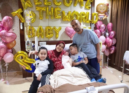 Aisyahrani Adik Syahrini Melahirkan Anak ke-3 di HUT RI, Bayinya Cantik Banget