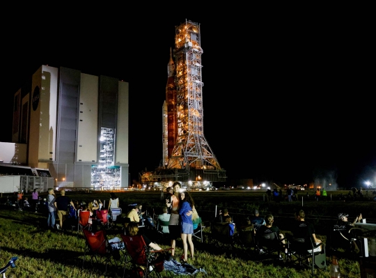 Penampakan Roket Raksasa NASA Siap Meluncur ke Bulan