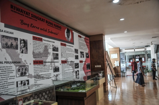 Koleksi Pribadi Bung Karno di Perpustakaan Proklamator Blitar