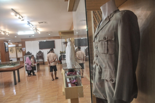 Melihat Koleksi Pribadi Bung Karno di Perpustakaan Proklamator Blitar