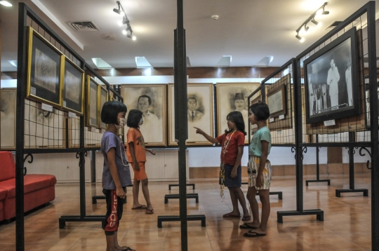 Koleksi Pribadi Bung Karno di Perpustakaan Proklamator Blitar