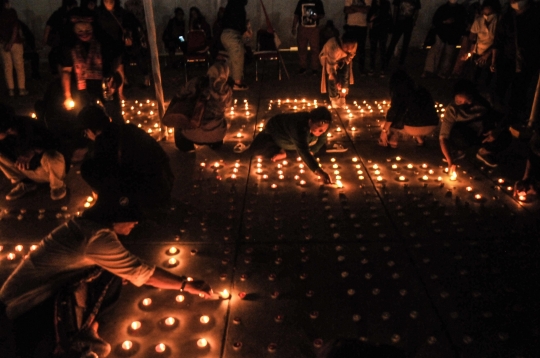 Aksi Solidaritas 4.000 Lilin Mengenang 40 Hari Kematian Brigadir J