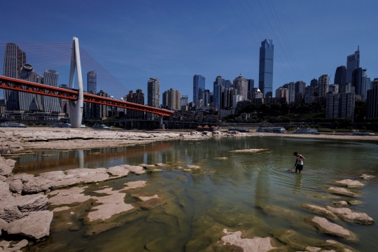 Kondisi Anak Sungai Yangtze di China yang Terancam Kering