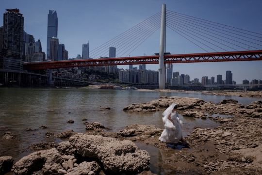 Kondisi Anak Sungai Yangtze di China yang Terancam Kering