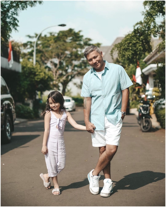 Intip Momen Kebersamaan Gading Marten dan Sang Anak Gempi, So Sweet Banget!