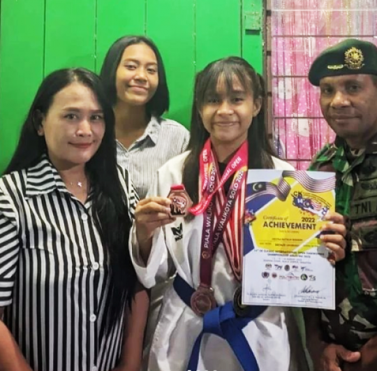 Putri Anggota TNI Ini Bikin Bangga Raih Medali Taekwondo, Potret Cantiknya Disorot