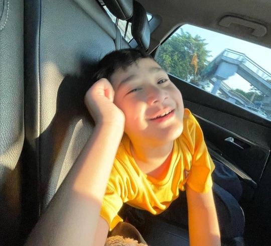 Rafathar Senyum Semringah Dalam Mobil Jadi Sorotan, Netizen 'Siwon Choi Versi Mini'