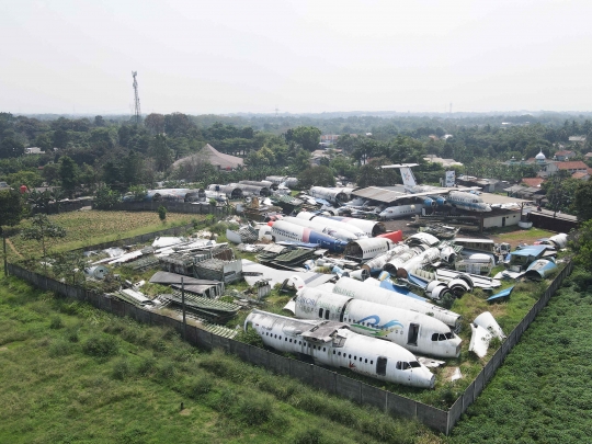 Penampakan Kuburan Pesawat di Bogor