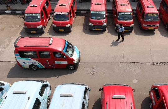 Kenaikan Tarif Ojol Disebut Dongkrak Jumlah Penumpang Angkutan Umum di Jakarta