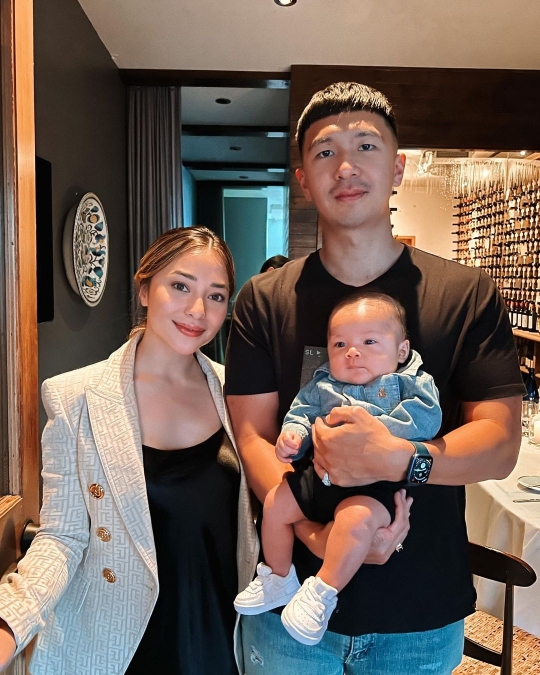 Makin Hari Makin Gemas, Potret Baby Izz Anak Nikita Willy Disebut Kembaran Papanya