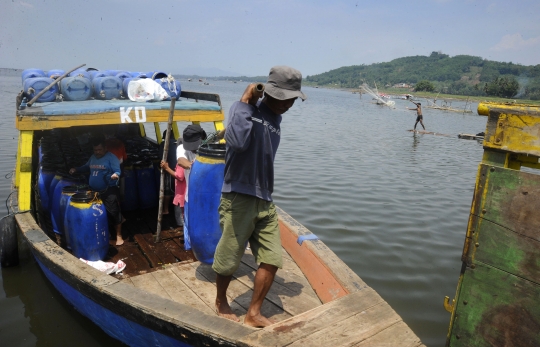 Jerit Petani Ikan di Waduk Cirata Cianjur karena Kenaikan Harga Pakan