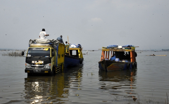 Jerit Petani Ikan di Waduk Cirata Cianjur karena Kenaikan Harga Pakan