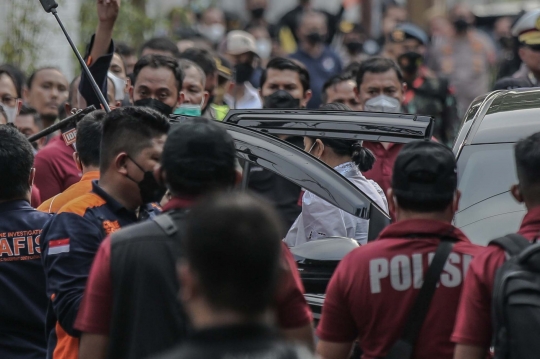 Brimob Berseragam Loreng Kawal Ketat Rekonstruksi Pembunuhan Brigadir J