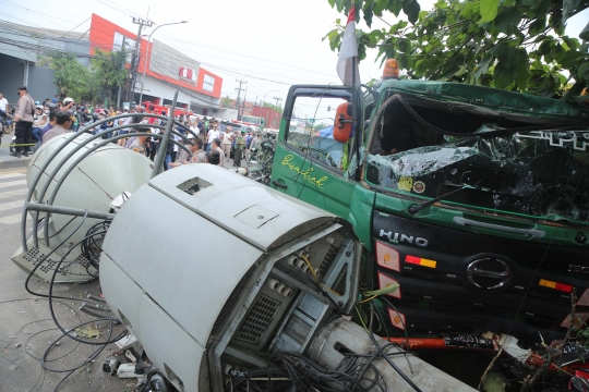 Kondisi Truk Trailer Maut yang Tewaskan 10 Orang di Bekasi