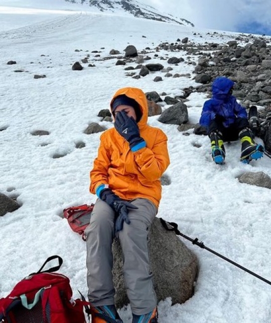 Potret Cantik Remaja 16 Tahun yang Sudah Taklukkan 77 Gunung di Dalam dan Luar Negeri