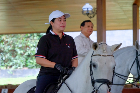 Momen Akrab Prabowo dan Puan Berkuda Bareng di Hambalang