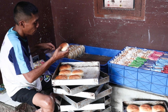 Terdampak Kenaikan Harga BBM, Industri Roti Rumahan Kurangi Produksi 50 Persen