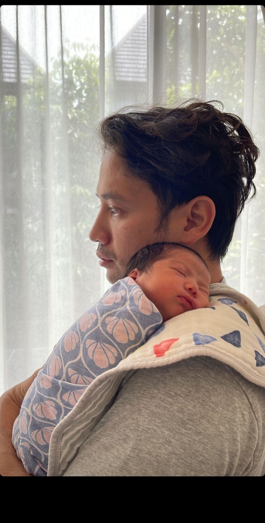 Deretan Foto Terbaru Baby Kayma Anak Kedua Tarra Budiman, Cute Banget!