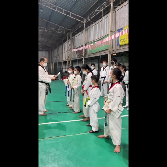 Berprestasi, 5 Potret Kanaka Anak Tya Ariestya Raih Medali dalam Kompetisi Taekwondo