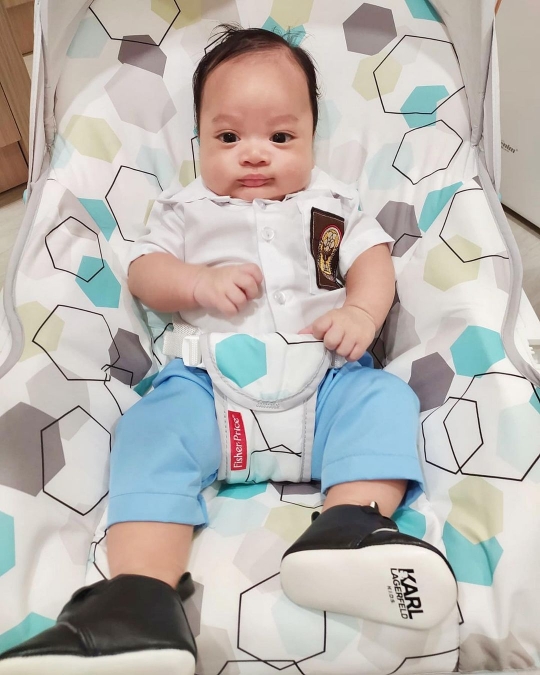Deretan Foto Terbaru Baby Gin Anak Gilang Dirga Kini Menginjak 3 Bulan, Cute Banget!