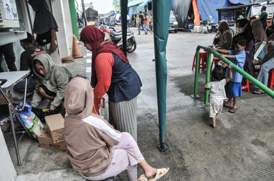 Antusias Warga Serbu Pasar Pangan Bersubsidi