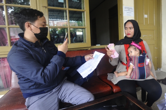 Dana BLT BBM Disalurkan Langsung ke Rumah Warga