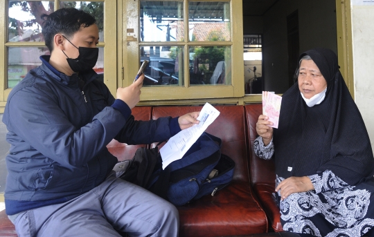 Dana BLT BBM Disalurkan Langsung ke Rumah Warga