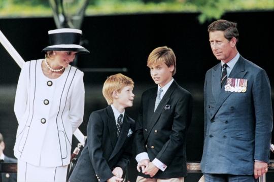 Potret Masa Muda Raja Charles III dari Bayi Hingga Berusia 73 Tahun
