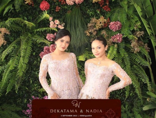 5 Potret Amel Carla di Pernikahan Sang Kakak, Tampil Anggun dan Menawan
